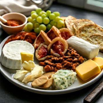 Gourmet Cheese Board with Honey-Glazed Figs and Candied Walnuts