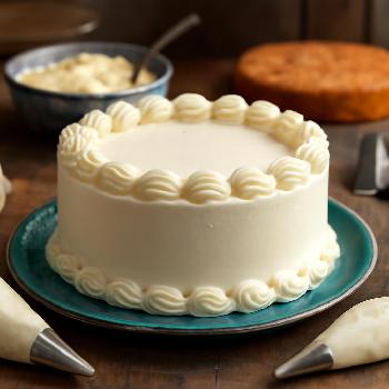 Borders for Beauty: Piping Decorative Cake Borders