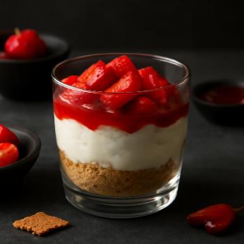 No-Bake Strawberry Cheesecake Parfaits