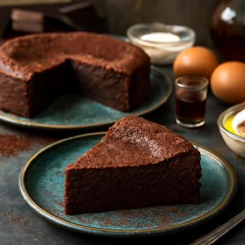 Rich Flourless Chocolate Cake