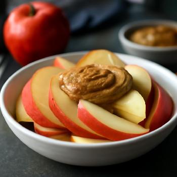 Apple Slices with Almond Butter: A Quick High-Fiber Snack