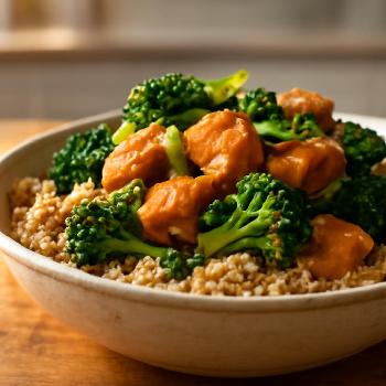 Chicken and Broccoli Stir-Fry with Quinoa