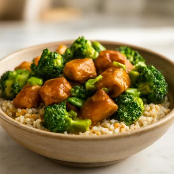 Whole30 Chicken and Broccoli Stir-Fry with Coconut Aminos
