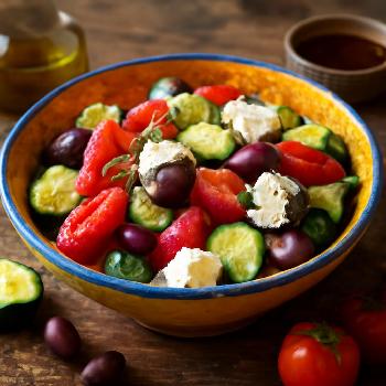 Authentic Greek Salad (Horiatiki)