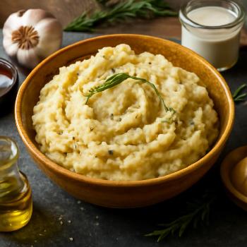 Roasted Garlic and Rosemary Vegan Mashed Potatoes
