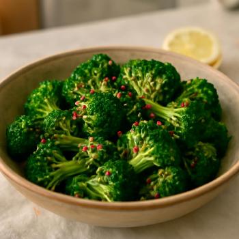 Sautéed Broccoli with Garlic and Chili Flakes